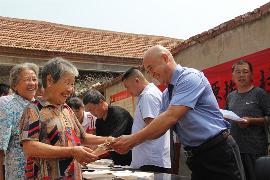 在希望的田野上